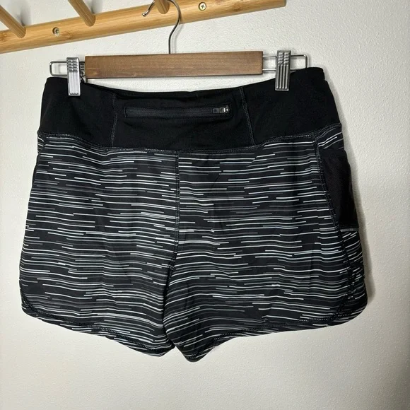 Athleta Ready Set run shorts small